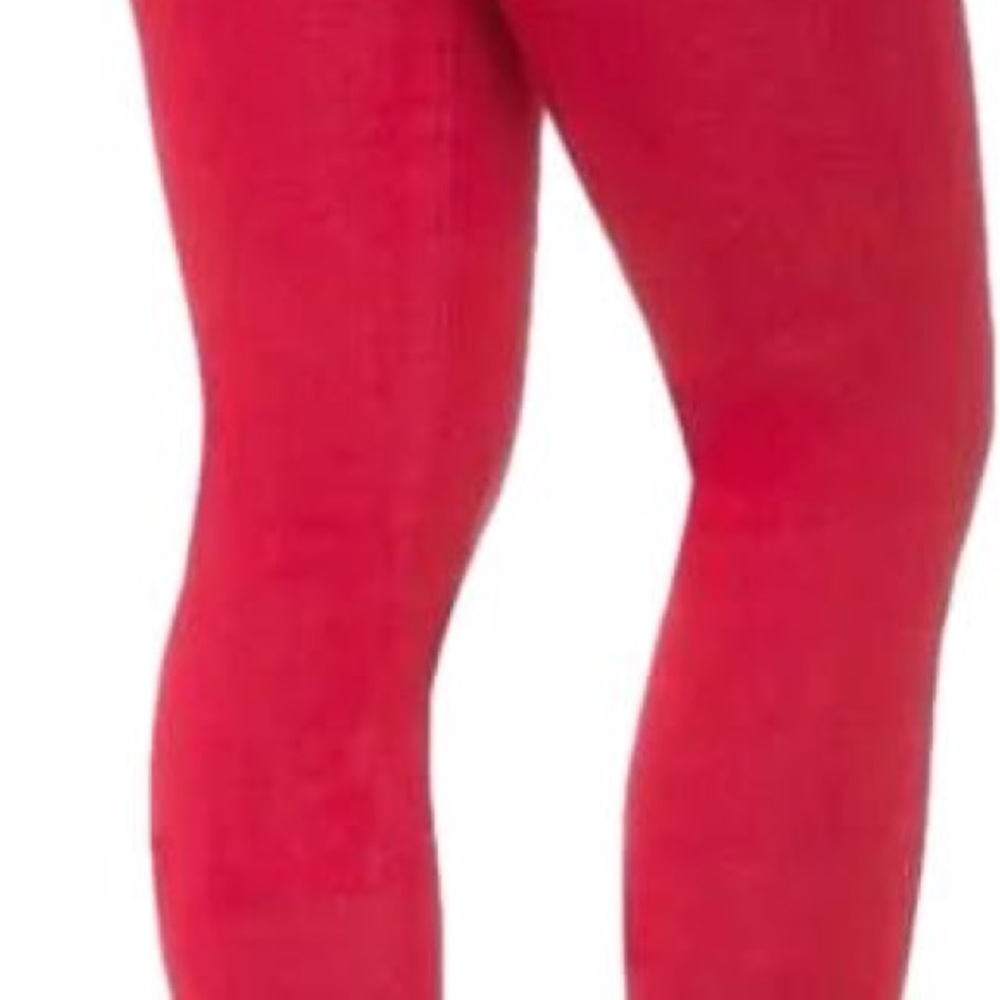 NWOT.Skinny jeans with a high rise, lifting and accentuating your glutes.